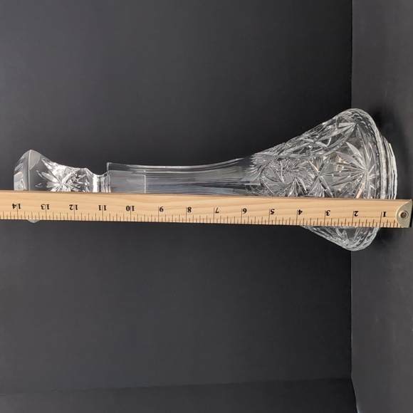 VGT, Heavy Cut Pinwheel Crystal Decanter/Stopper. - Picture 10 of 11